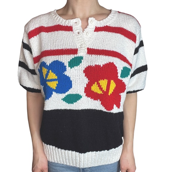 Vintage Colter Bay Short Sleeve with Flowers Sweater, Size Large - Picture 1 of 7